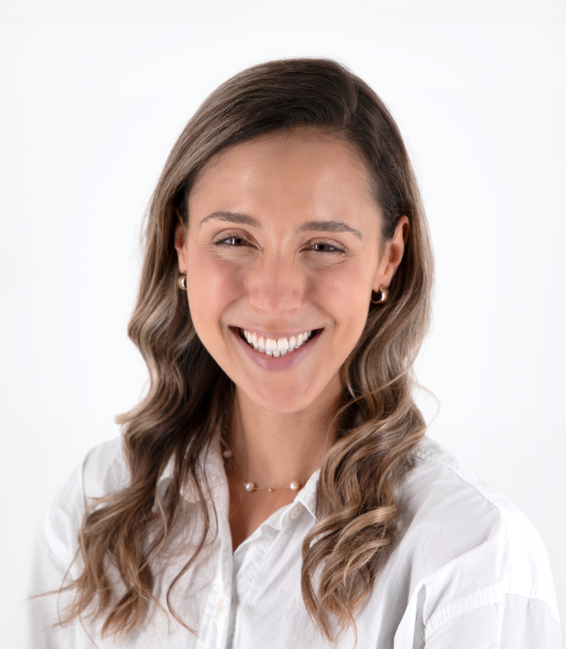 Headshot_Emma-800×917