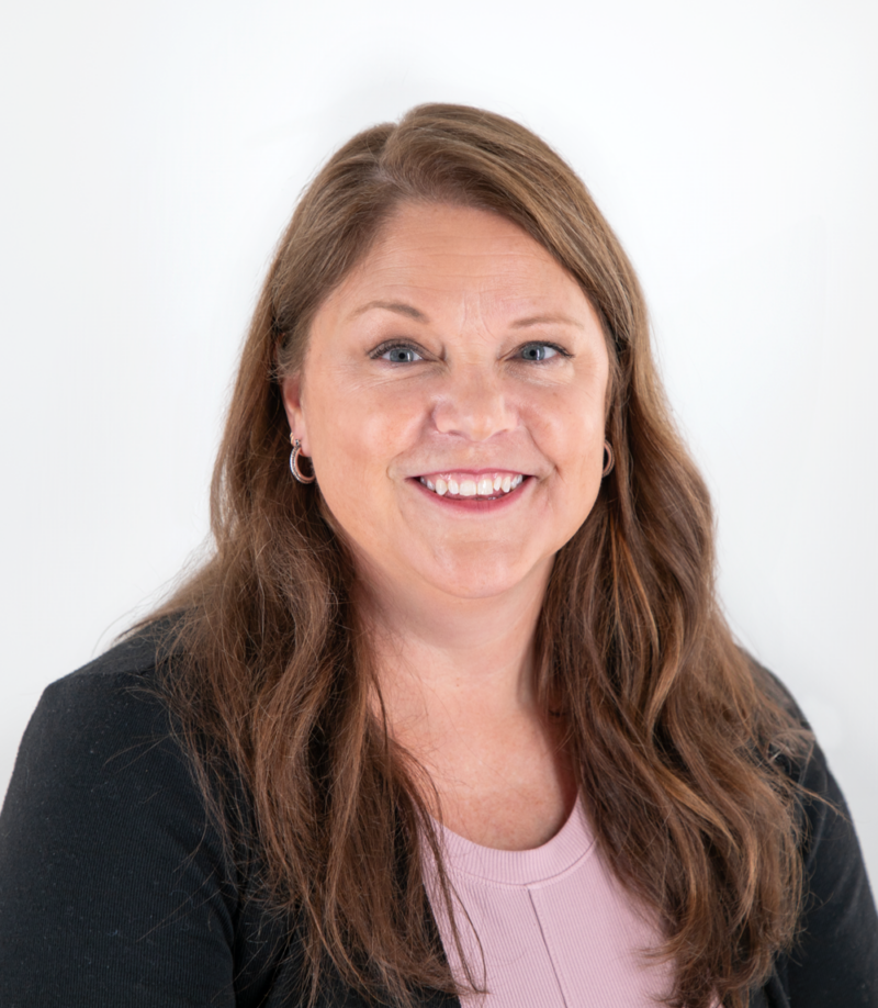 Headshot_Molly-800×918